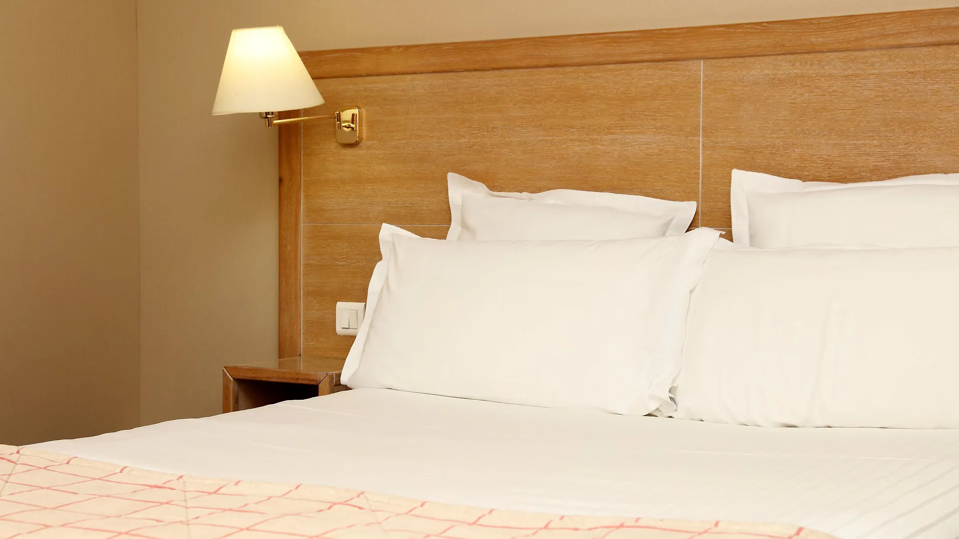 Grand Hotel Dore Paris