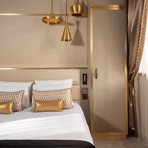 Niepce Paris, Curio Collection By Hilton Hotel